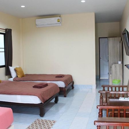 Apartamento Sirikul Mansion Nai Yang Beach Exterior foto