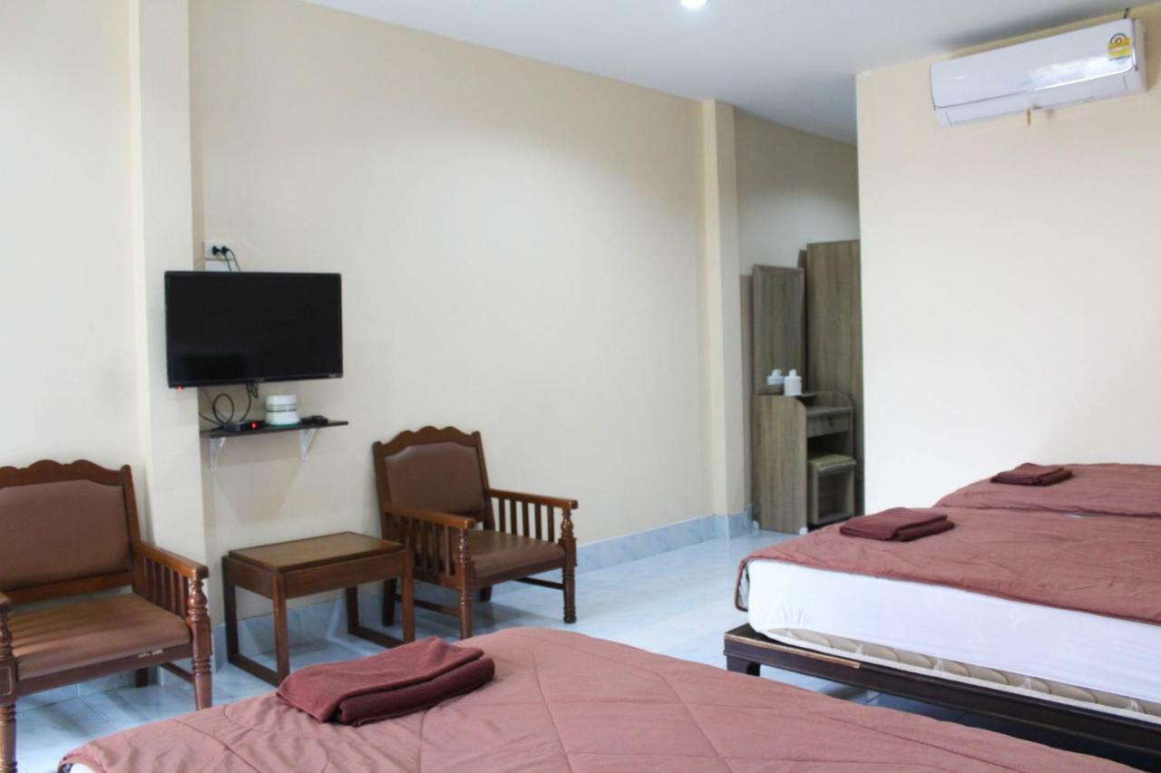 Apartamento Sirikul Mansion Nai Yang Beach Exterior foto