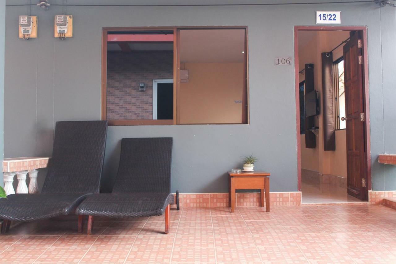Apartamento Sirikul Mansion Nai Yang Beach Exterior foto