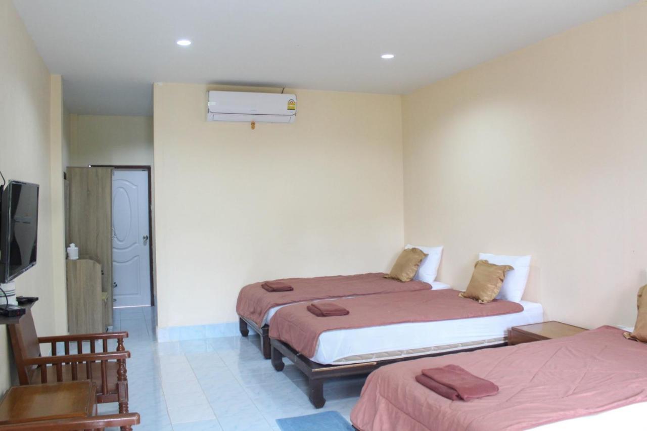 Apartamento Sirikul Mansion Nai Yang Beach Exterior foto