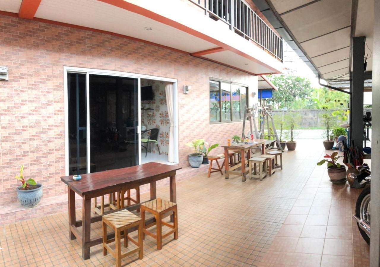 Apartamento Sirikul Mansion Nai Yang Beach Exterior foto