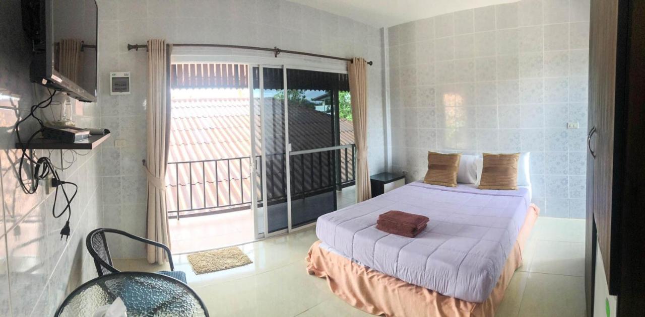 Apartamento Sirikul Mansion Nai Yang Beach Exterior foto